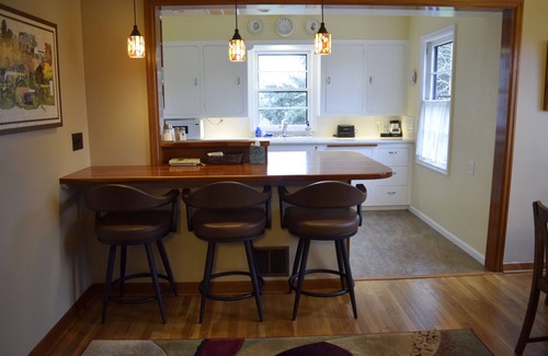 Wilsonville Cottage | Carefully Restored Wilsonville Farmhouse next to Parks & Trails, 1 Mile to I-5