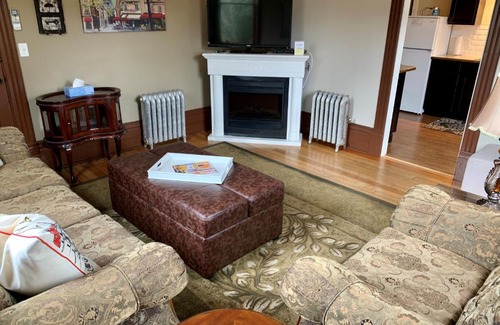 Vernon Apartment | Carew House