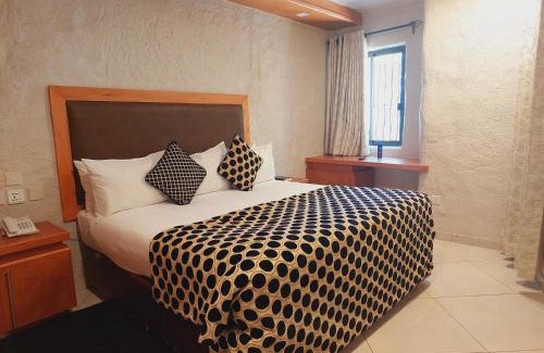 Kariba Hotel | Caribbea Bay Resort