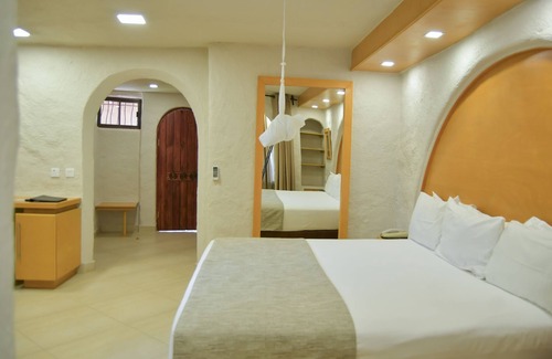 Kariba Hotel | Caribbea Bay Resort