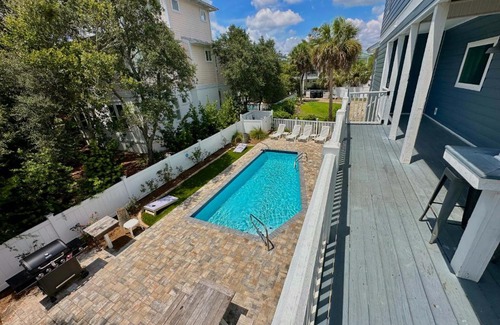 White's Gulfview House | Caribbean Breeze