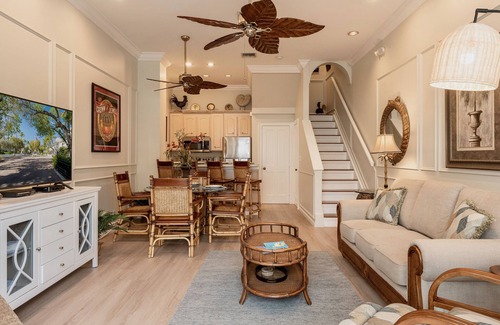 Downtown House | *CARIBBEAN CHARM @ THE FOUNDRY* Villa Near Duval & Beach + LAST KEY SERVICES…