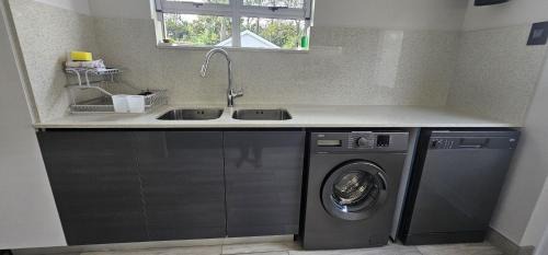 Port Edward Villa | Caribbean Estates Villa Varie - Luxury accommodation