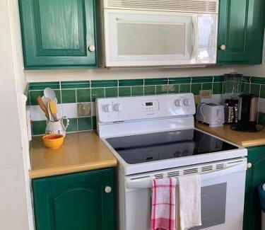 Lowlands House | Caribbliss Suites