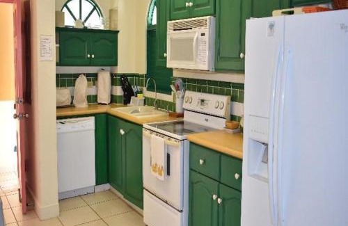 Lowlands House | Caribbliss Suites