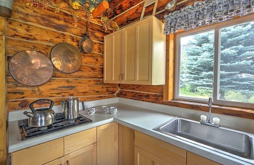 Glenwood Springs Cabin | Caribou Cabin in Glenwood Canyon on Sheep Ranch, Western Activities on Site!