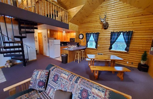 Island Park House | Caribou Crossing Cabin Yellowstone