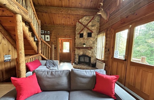 Wentworth-Nord Ski Chalet | Caribou du Lac - Secluded Lakefront Cottage