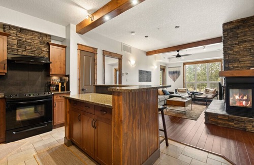 East Kootenay Apartment | Caribou Pines | Outdoor Pool & Hot Tub | Fireplace