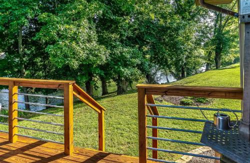 Elizabethton House | Carla's Cottage