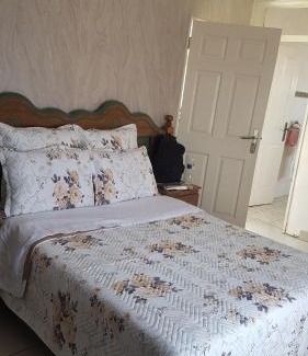 Gaborone House | Carlcyn Homestay