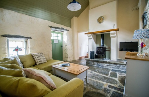 Murroogh Cottage | Carley's Cottage- traditional Irish Cottage