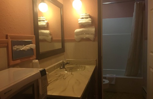 Carlinville Hotel | Carlin Villa Motel