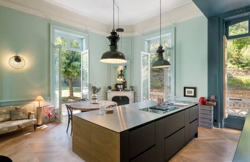 Lyon City Centre Villa | Carlotta - Magnificent old and charming mansion with a view