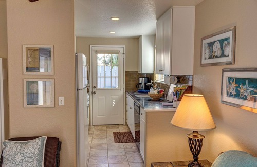 Carlsbad Cottage | Carlsbad Beach Cottage - 1/2 block to Sandy Beach & near Legolandn