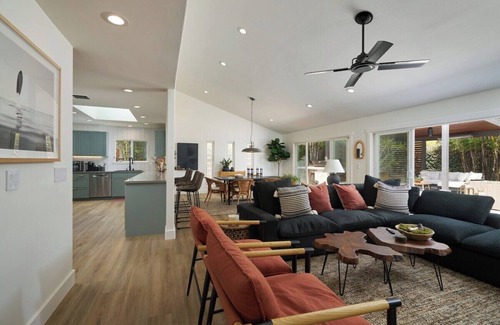 Olde Carlsbad House | Carlsbad Coastal Retreat · Carlsbad Hot Tub 30+ Day Stay 1 Mi to Beach