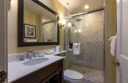 Carlsbad Village Resort | Carlsbad Inn Timeshare Unit, Partial Ocean View!