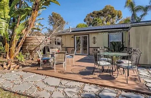 Carlsbad Village House | Carlsbad Village Walk to the Beach. A fully furnished bungalow.