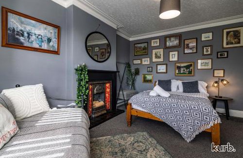 Mapperley House | Carlton Hill House - 5 Bedroom House with Parking