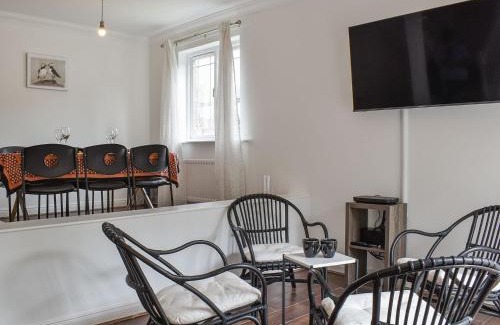 Hazel Grove House | Carlton House