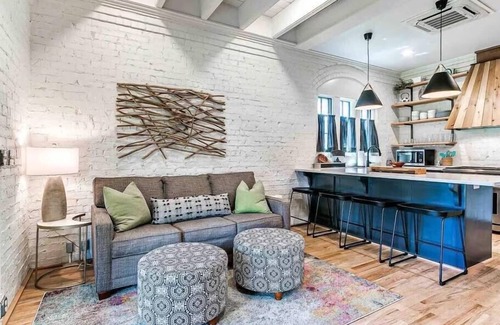 Eufaula Cottage | Carlton Landing-Sunshine Cottage