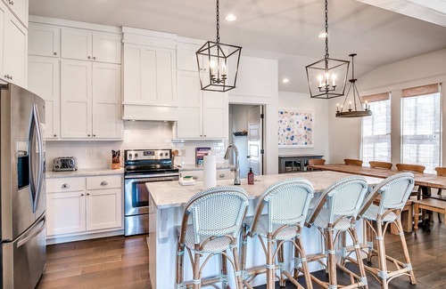 Carlton Landing House | Carlton Landing- Beautiful home overlooking Redbud Park