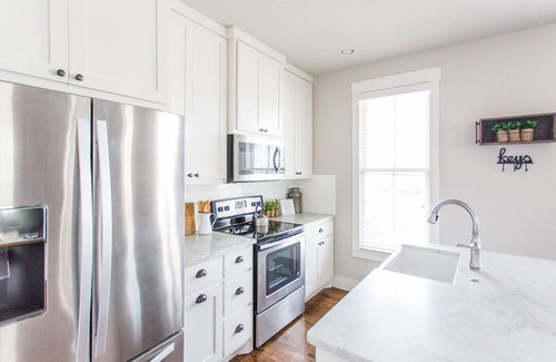 Eufaula House | Carlton Landing! Just a short walk to the beach!