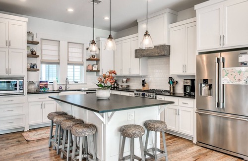 Eufaula House | Carlton Landing! Spacious cottage with second story view of Lake Eufaula!