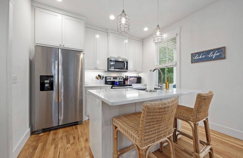 Eufaula House | Carlton Landing- Sunny Daze Ahead!