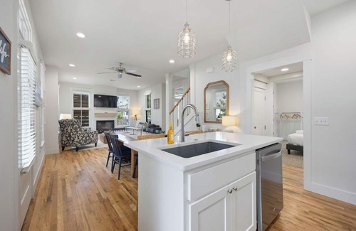 Eufaula House | Carlton Landing- Sunny Daze Ahead!