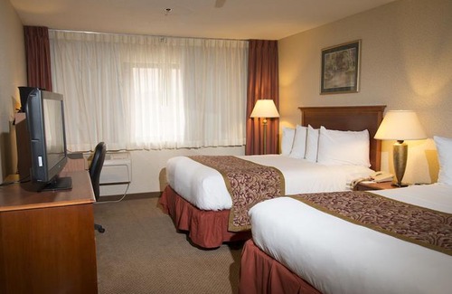 Adrian Hotel | Carlton Lodge Adrian