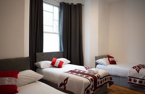 Kilburn Apartment | Carlton Residence Sleeps 6