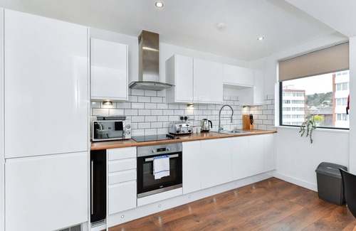Gedling House | Carlton sq - Inviting 2bedroom apartment with free wifi and a smart TV