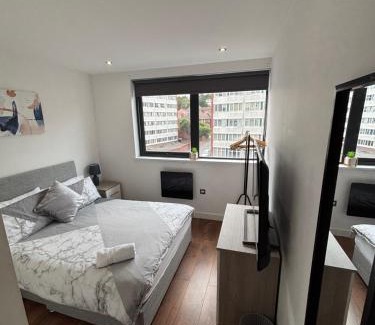 Gedling Apartment | Carlton Square Luxury Apartments