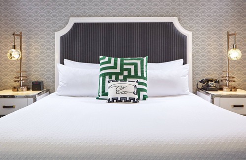 Pico - Robertson Hotel | Carlyle Inn