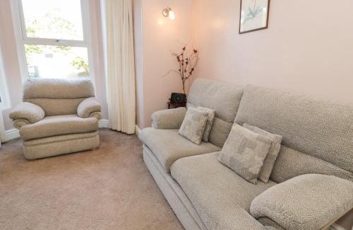 Llanberis House | Carlyn