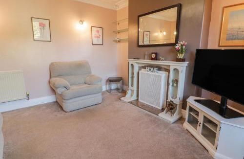 Llanberis House | Carlyn