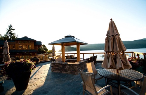 Blind Bay House | Carmel Beach Private Lodges - Unit #2. Lakefront 5 bedroom unit.