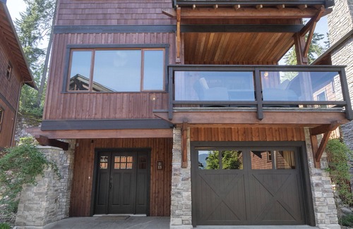 Blind Bay House | Carmel Beach Private Lodges - Unit #13. Second row 3 bedroom lodge.