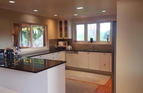 Piopio Bed & Breakfast | Carmel Farmstay