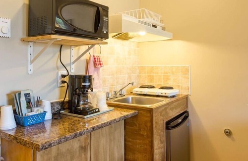 Prince George Hotel | Carmel Inn