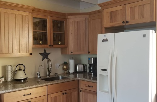 Hatton Fields Cottage | Carmel Special. Beautiful Private Cottage
