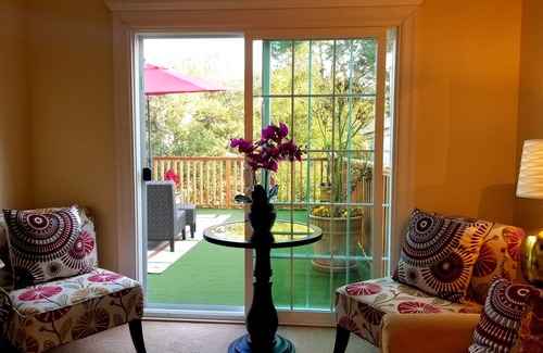 Hatton Fields Cottage | Carmel Special. Beautiful Private Cottage