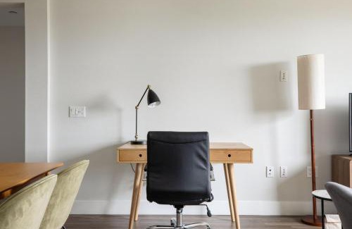 Carmel Valley Apartment | Carmel Valley 2br w gym bbq wd nr dining SAN-28