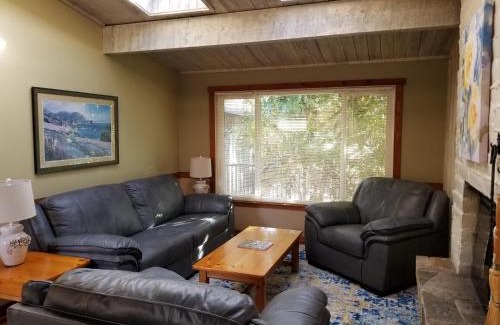 Carmel Valley Hotel | Carmel Valley Lodge