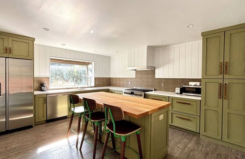 Carmel Valley Hotel | Carmel Valley Village House