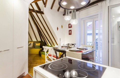 Sacramento Apartment | Carmo Chiado
