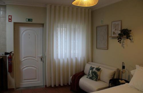 Tabuaco Apartment | Carmo guestroom