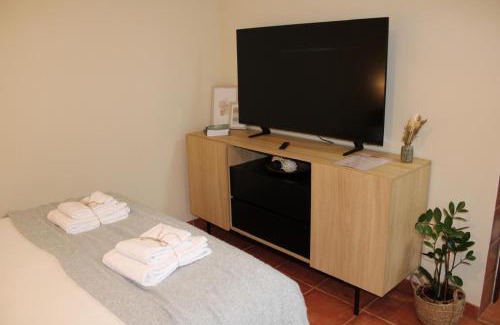Tabuaco Apartment | Carmo guestroom