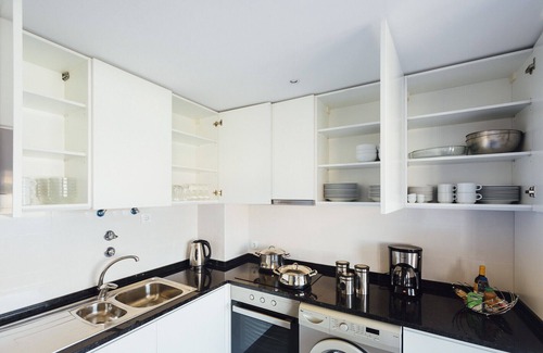 Sao Martinho do Porto Apartment | Carmona - T2 Holiday Apartment by São Martinho do Porto beach By SCH